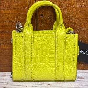 Marc Jacobs The Nano Tote Bag Charm - Limoncello